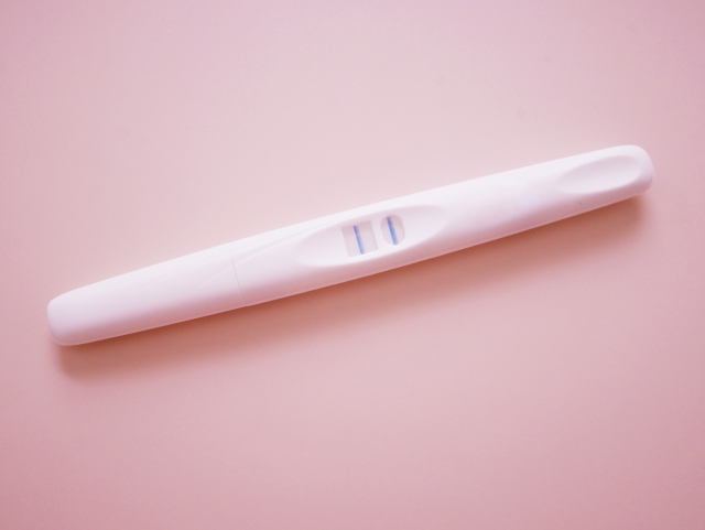 妊娠検査薬のフライング検査で妊娠判明！検査は生理予定日の何日前？陰性から陽性になったのはいつから？